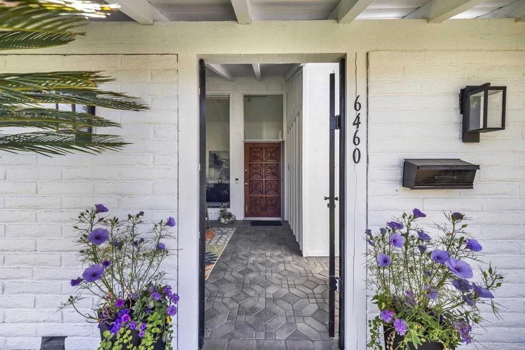 6460 Golfcrest Drive