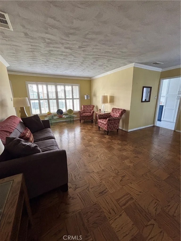 14118 S Zamora Avenue