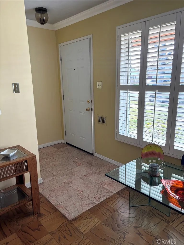 14118 S Zamora Avenue