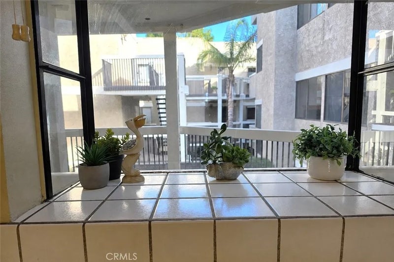 365 W Alameda 207