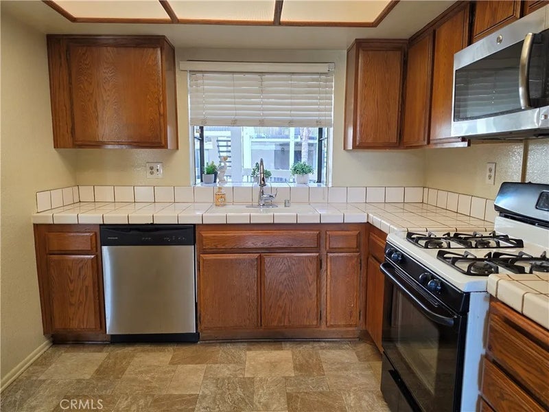 365 W Alameda 207