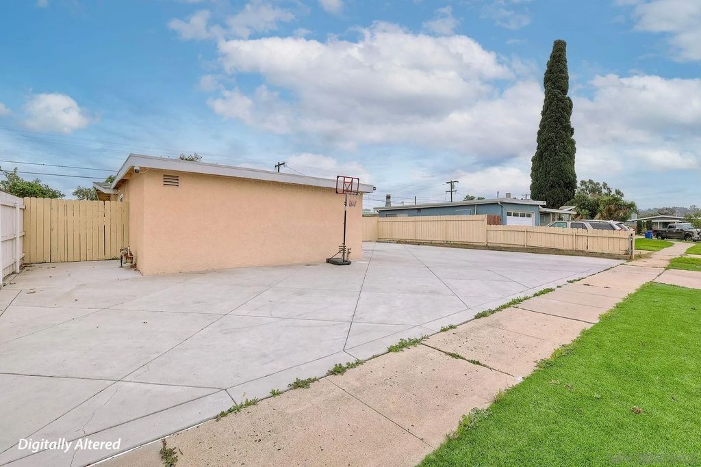 Photo of 549 NE Marble St, El Cajon, CA 92020 (MLS # 260003571)