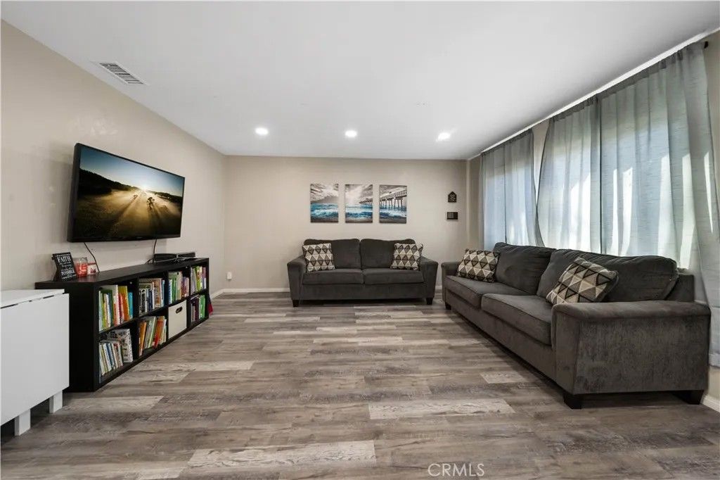 Photo of 43352 Edson Ave, Lancaster, CA 93536 (MLS # SR26010123)