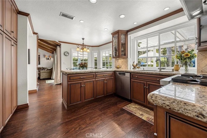 5329 Brentwood