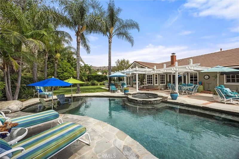 5329 Brentwood