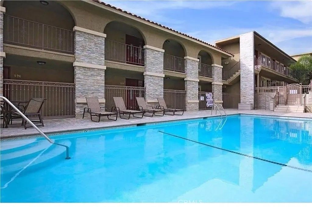 Photo of 3220 Altura Avenue #331, La Crescenta, CA 91214 (MLS # SR26069312)