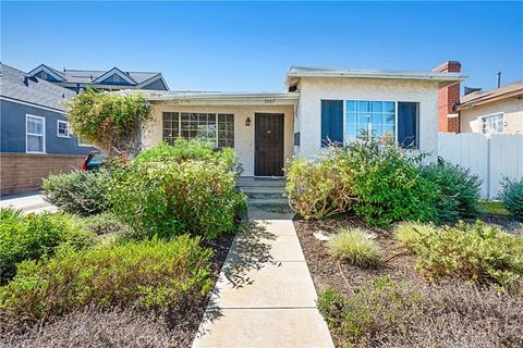 Photo of 3967 Berryman Avenue, Los Angeles, CA 90066 (MLS # SB26050938)