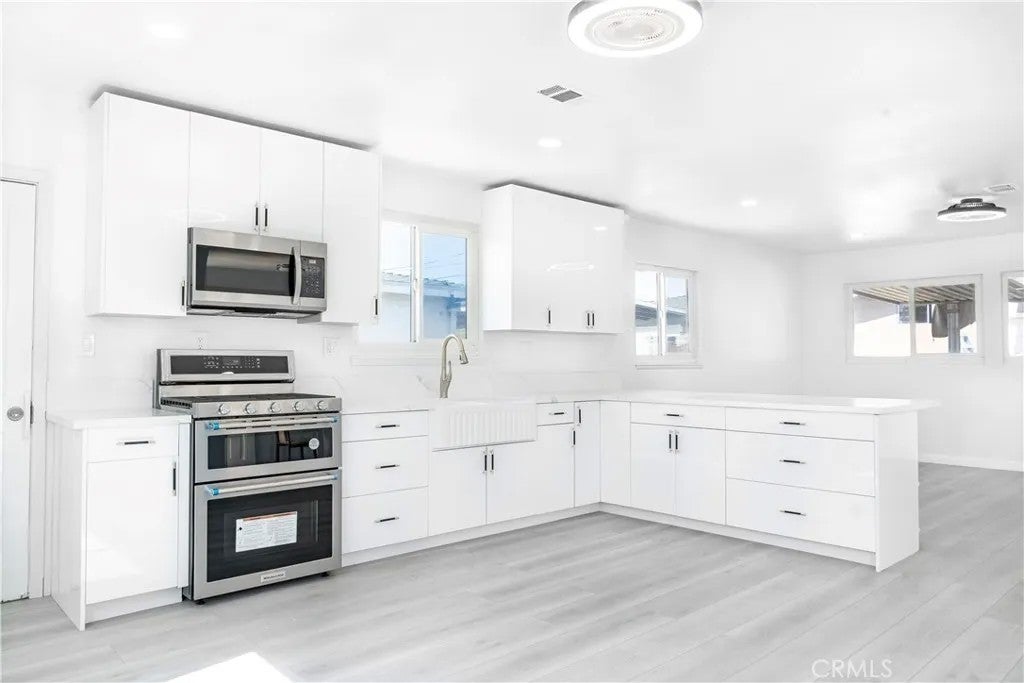 11428 Glenoaks