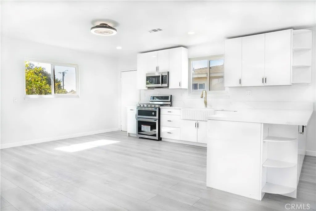 11428 Glenoaks