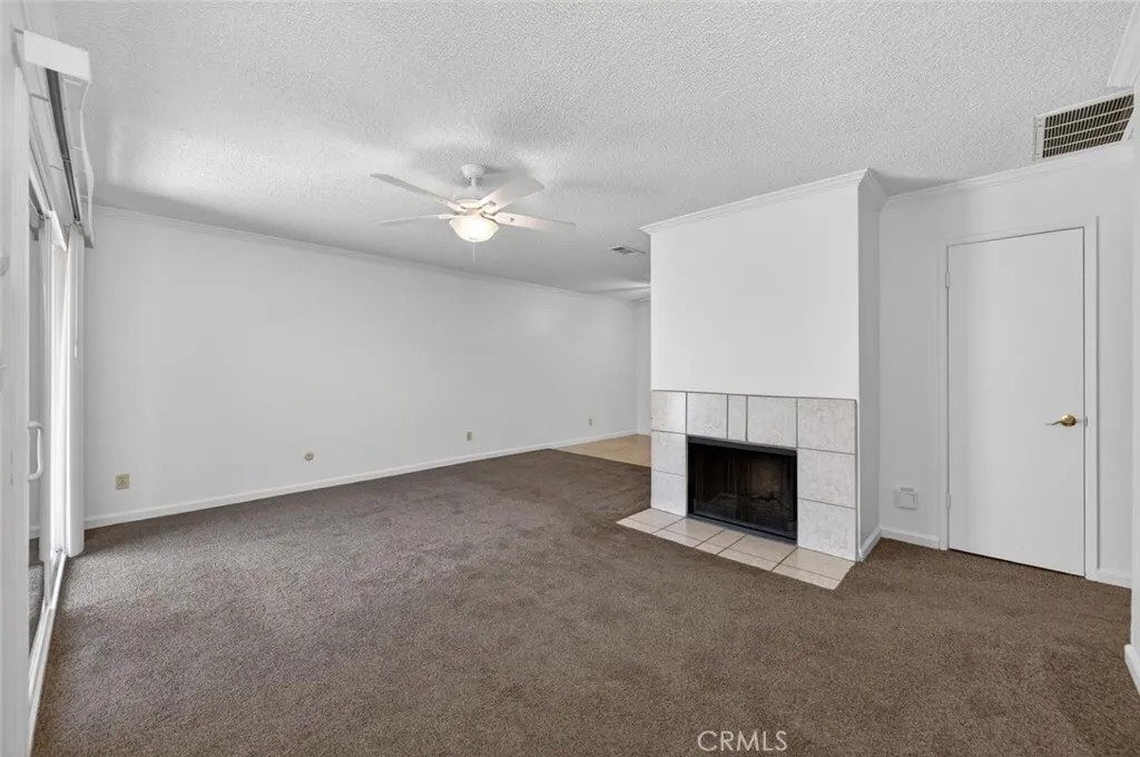 4504 N Valentine 160