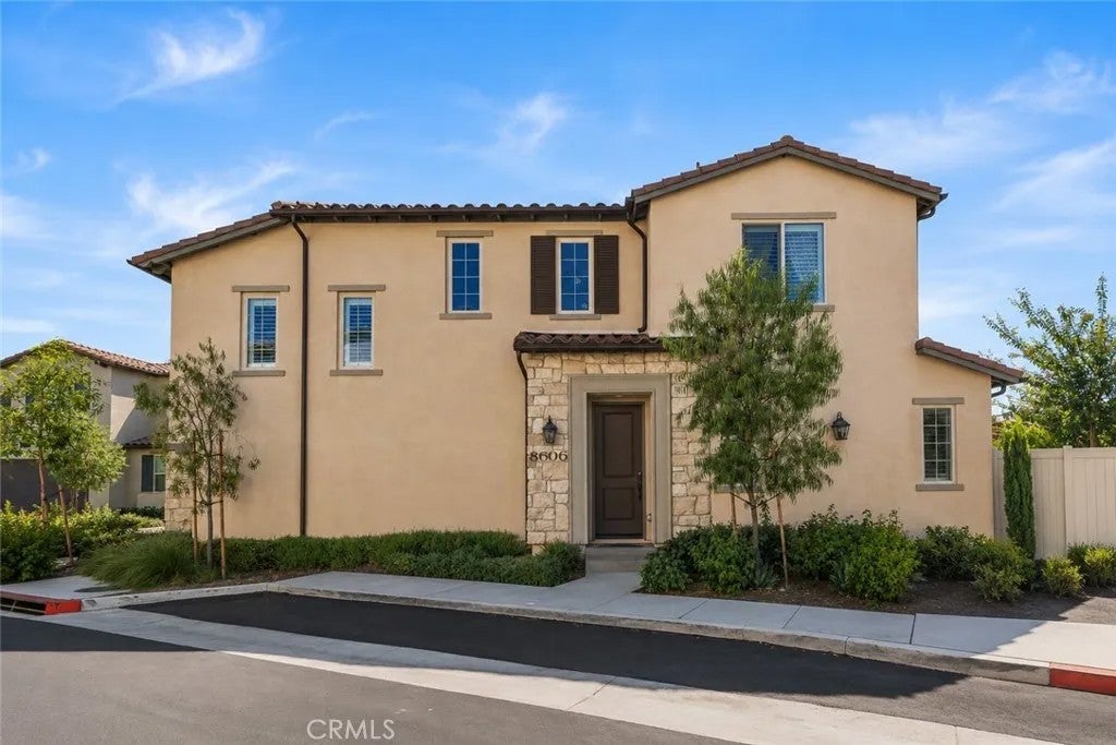 8606 Mission Villa