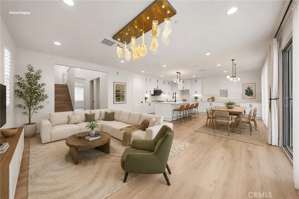 8606 Mission Villa