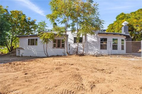 Tiny photo for 33467 Washington Dr, Yucaipa, CA 92399 (MLS # PW25247796)