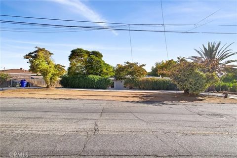 Tiny photo for 33467 Washington Dr, Yucaipa, CA 92399 (MLS # PW25247796)