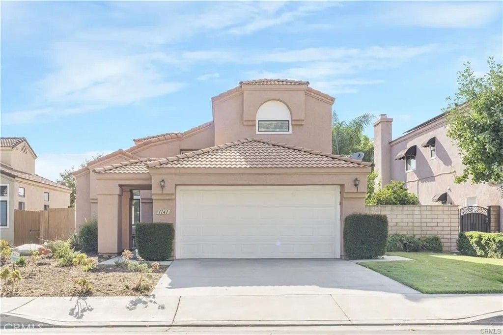 Photo of 1141 Via Antibes, Redlands, CA 92374 (MLS # IG25280080)