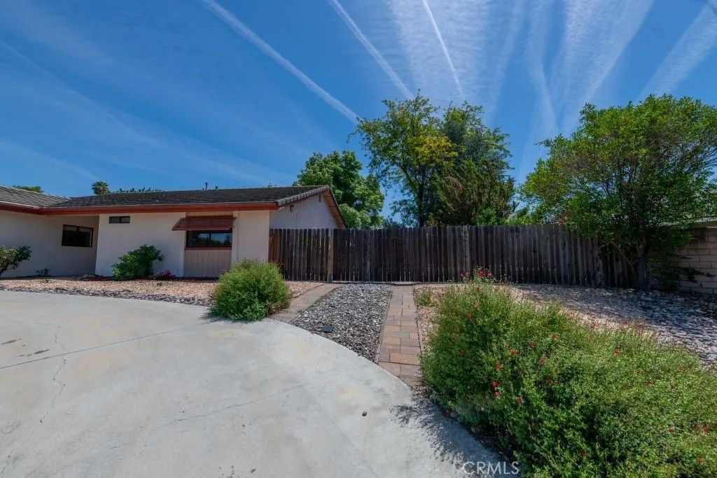 Photo of 1634 Rambouillet Rd, Paso Robles, CA 93446 (MLS # NS26095049)
