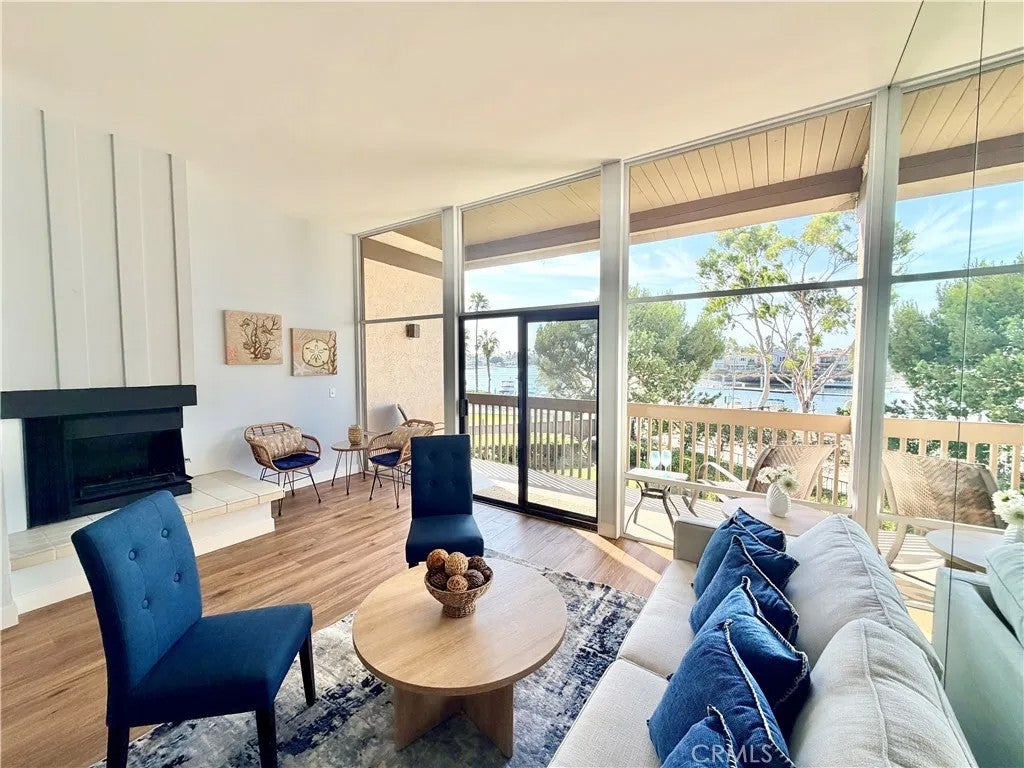 5209 Marina Pacifica