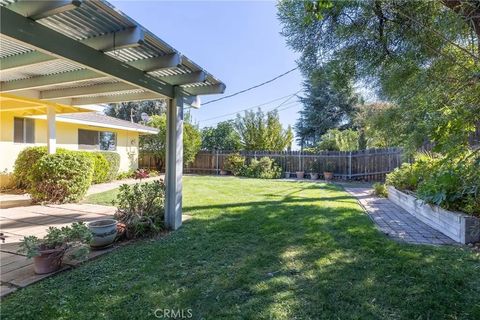 Tiny photo for 12952 Club Dr, Redlands, CA 92373 (MLS # IG25246333)