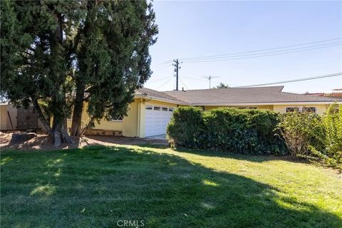Tiny photo for 12952 Club Dr, Redlands, CA 92373 (MLS # IG25246333)