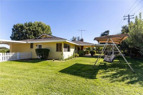 Tiny photo for 12952 Club Dr, Redlands, CA 92373 (MLS # IG25246333)