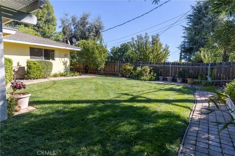 Tiny photo for 12952 Club Dr, Redlands, CA 92373 (MLS # IG25246333)