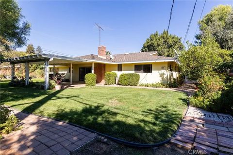 Tiny photo for 12952 Club Dr, Redlands, CA 92373 (MLS # IG25246333)