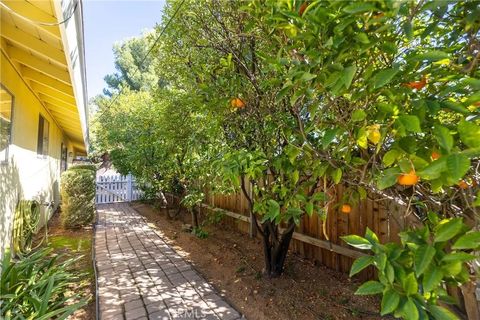 Tiny photo for 12952 Club Dr, Redlands, CA 92373 (MLS # IG25246333)