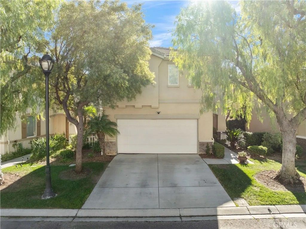 Photo of 24112 Joshua Dr, Valencia, CA 91354 (MLS # SR25266305)