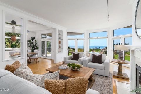 Photo of 101 Rios Court, Solana Beach, CA 92075 (MLS # P1-27136)