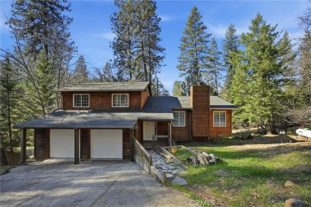 Photo of 16211 Golf Rd, Cobb, CA 95426 (MLS # LC26009459)