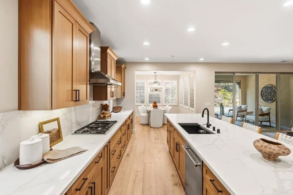 13572 Tierra Vista Circle