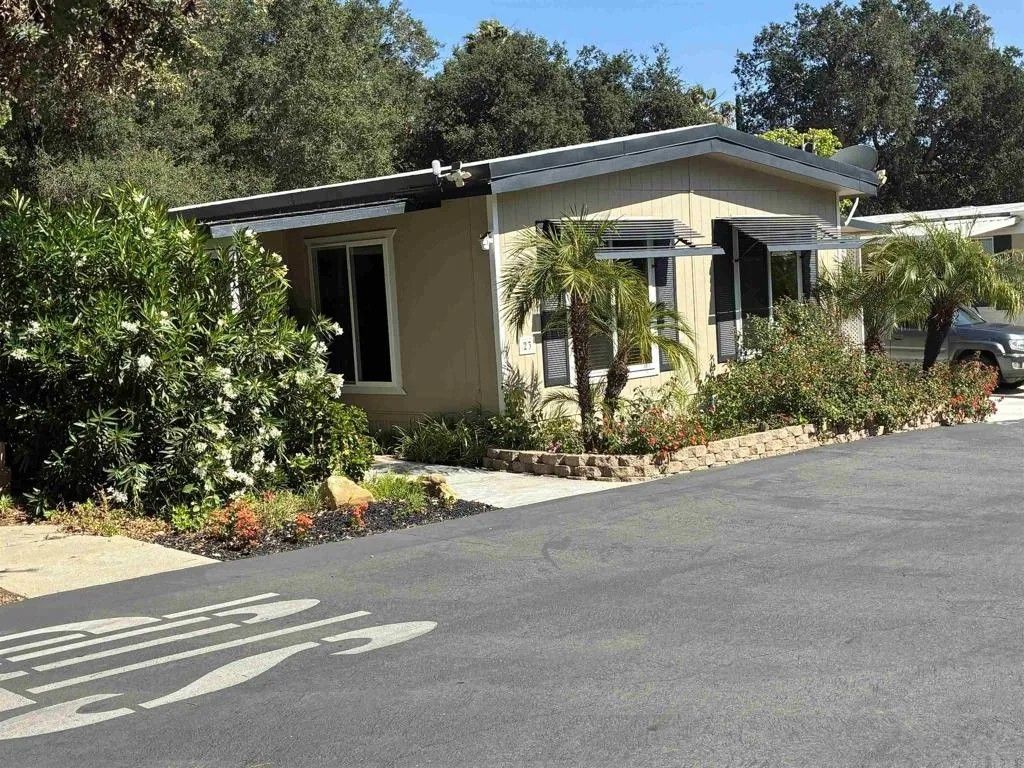 Photo of 4747 Oak Crest #SPC 23, Fallbrook, CA 92028 (MLS # NDP2604095)