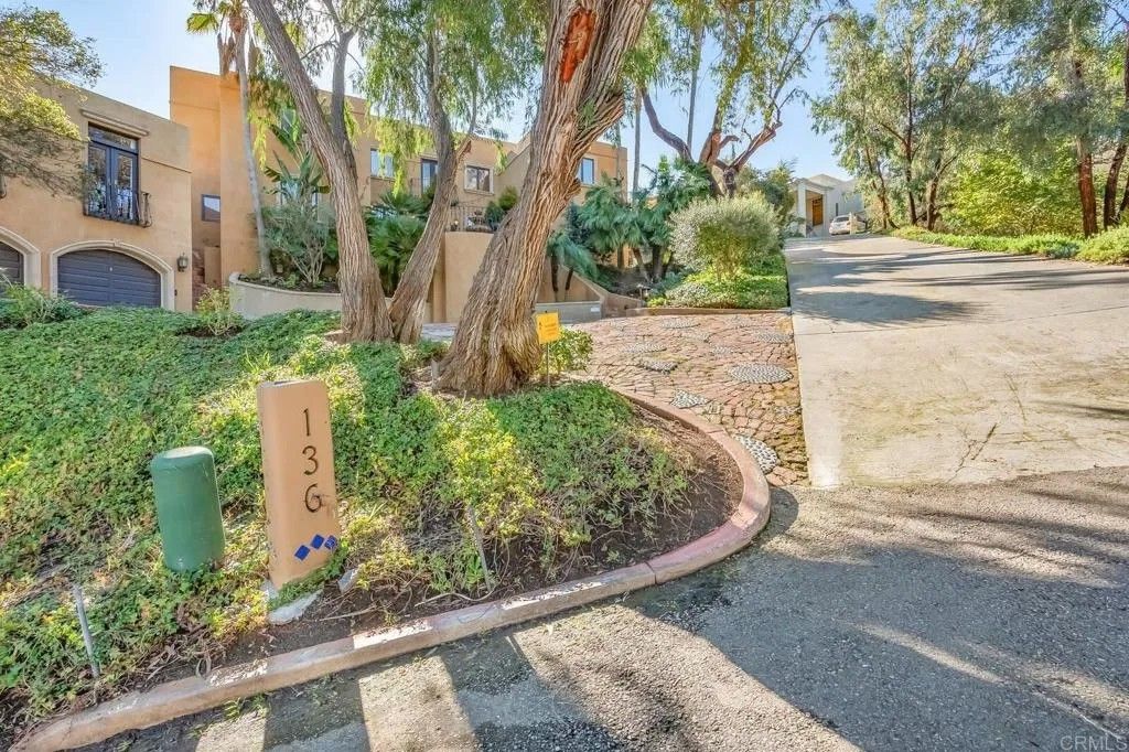 Photo of 136 Hummingbird Hl, Encinitas, CA 92024 (MLS # NDP2510663)
