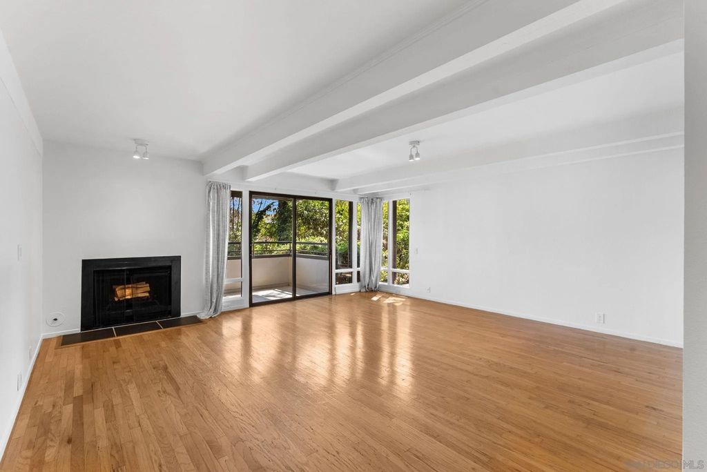 Photo of 2533 Navarra Dr #2A, Carlsbad, CA 92009 (MLS # 250039179)