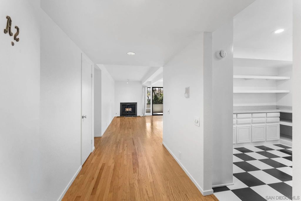 Photo of 2533 Navarra Dr #2A, Carlsbad, CA 92009 (MLS # 250039179)