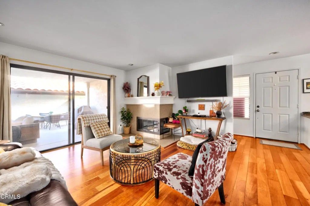 Photo of 4482 Antigua Way, Oxnard, CA 93035 (MLS # V1-34939)