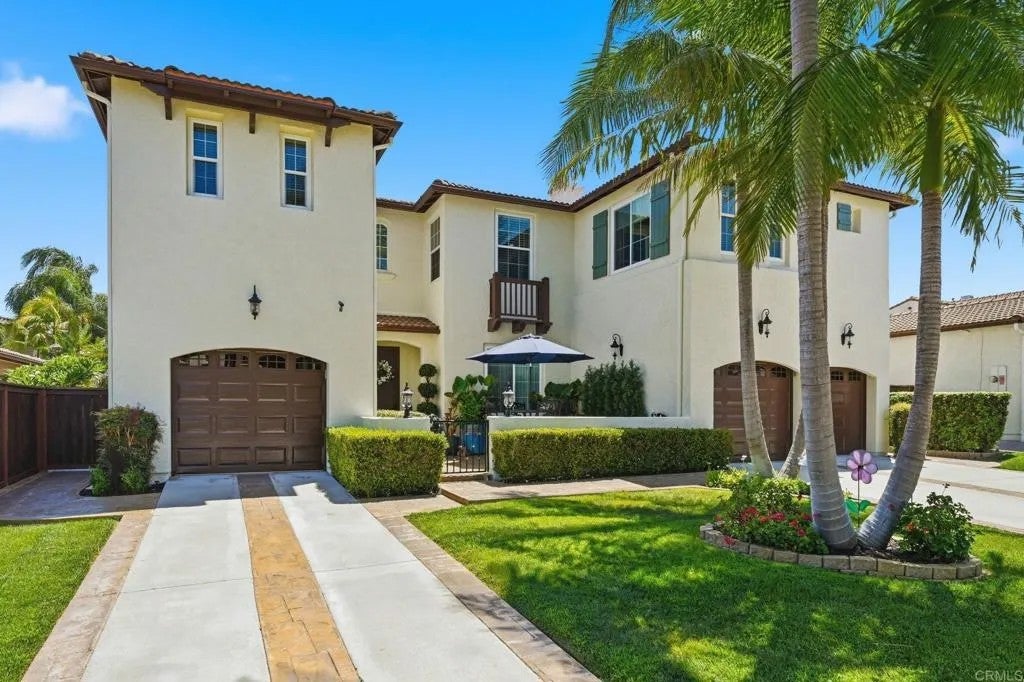 566 Echo Lane