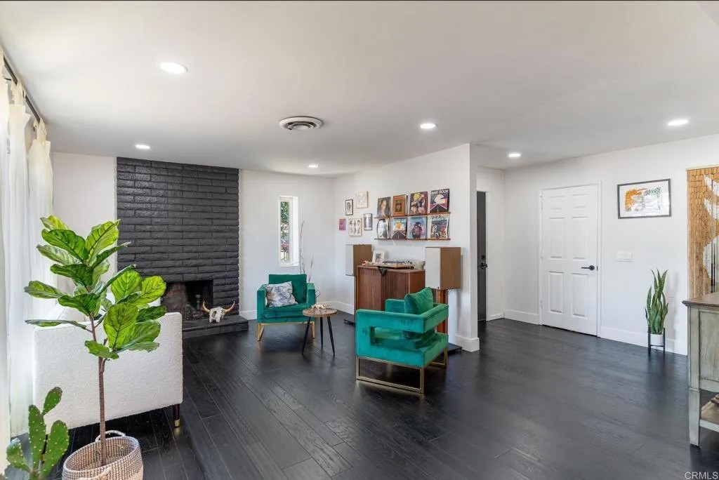 41826 El Camino Drive