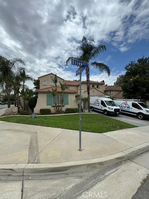 15545 Oliver