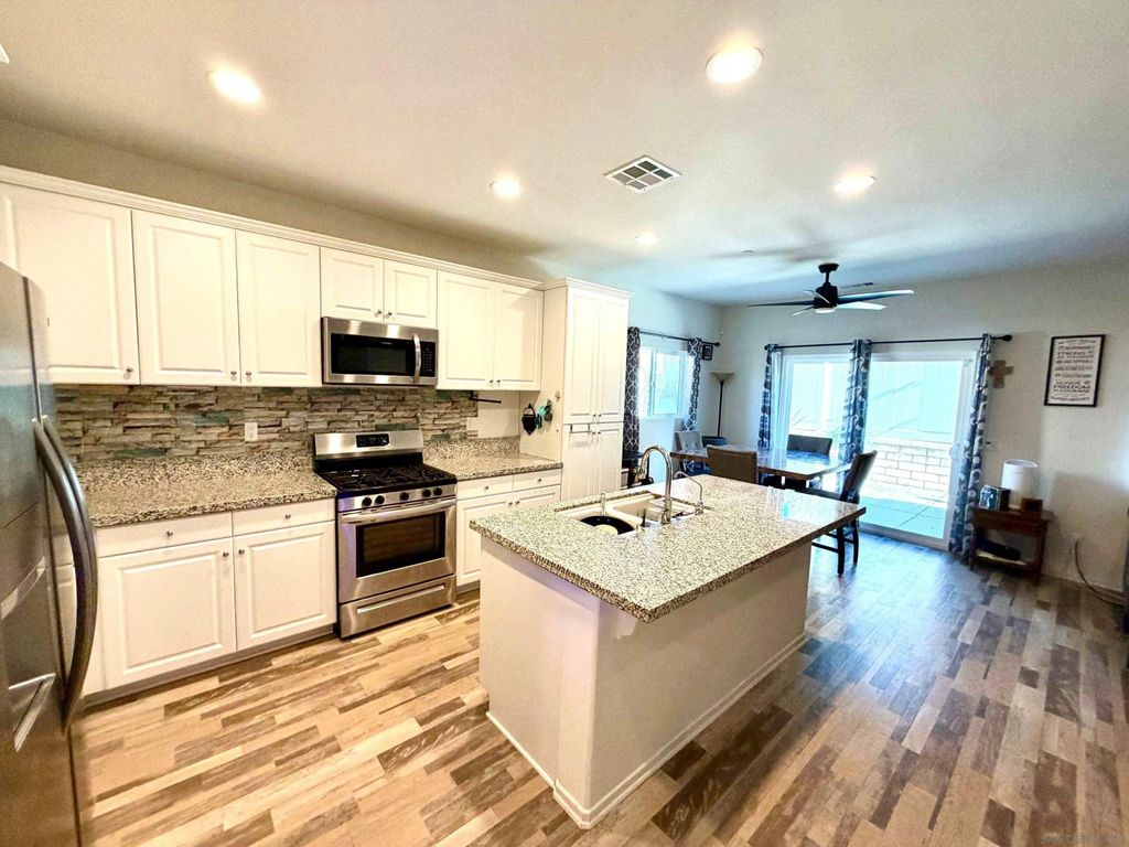 Photo of 35345 Kinsky Way, Fallbrook, CA 92028 (MLS # 260002654)