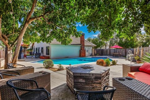 Photo of 13010 Roundup Ave, San Diego, CA 92129 (MLS # 260002170)