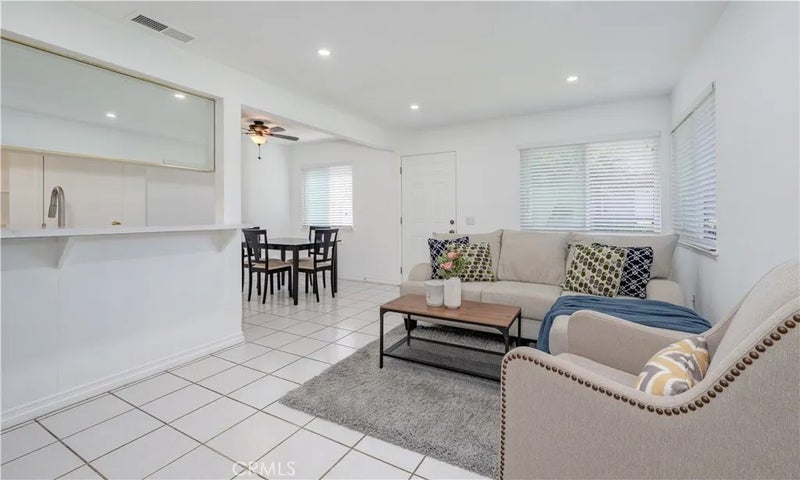 1009 S Mantle 138B