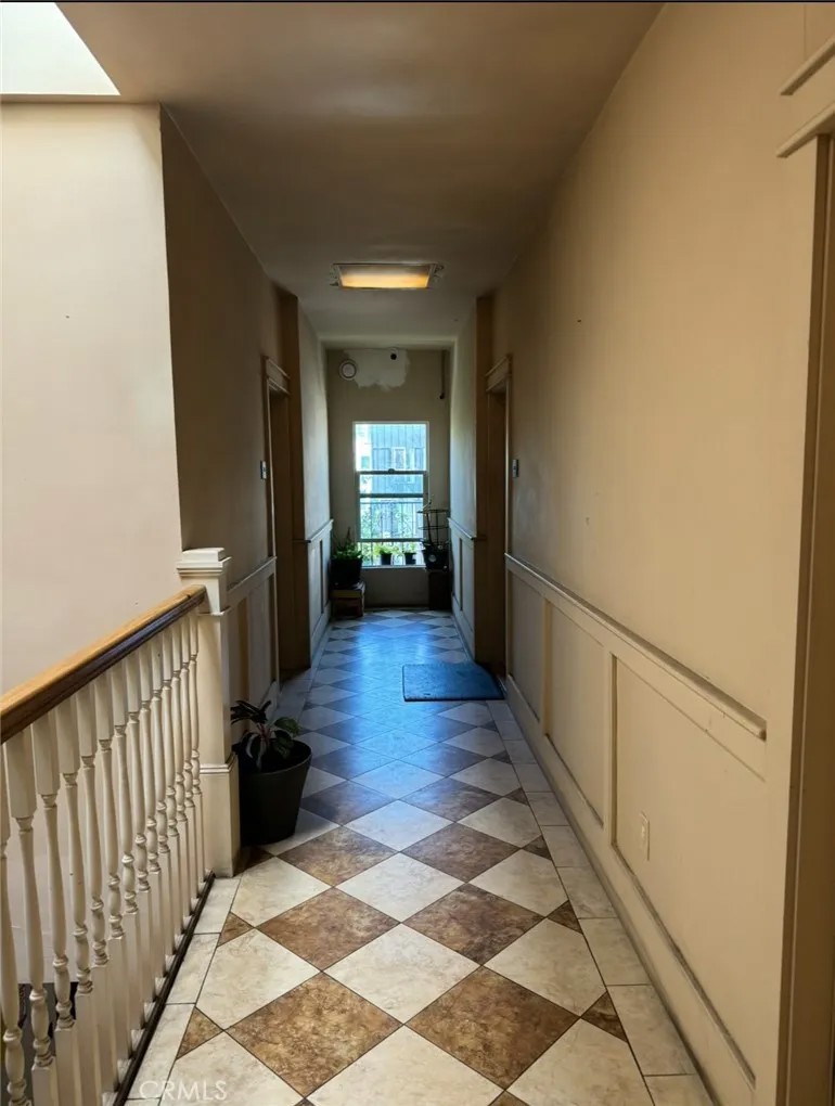 502 S Westlake Avenue