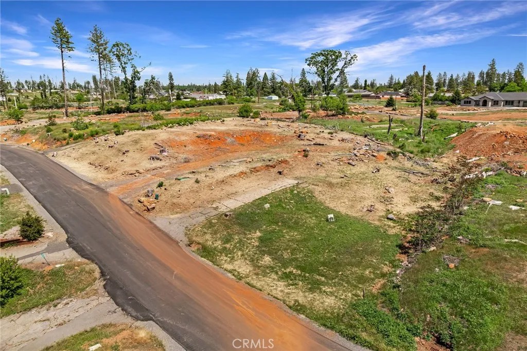 5936 Pine View
