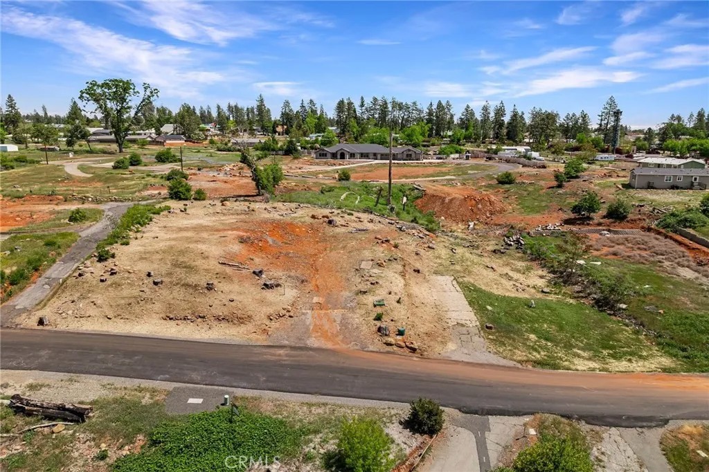 5936 Pine View