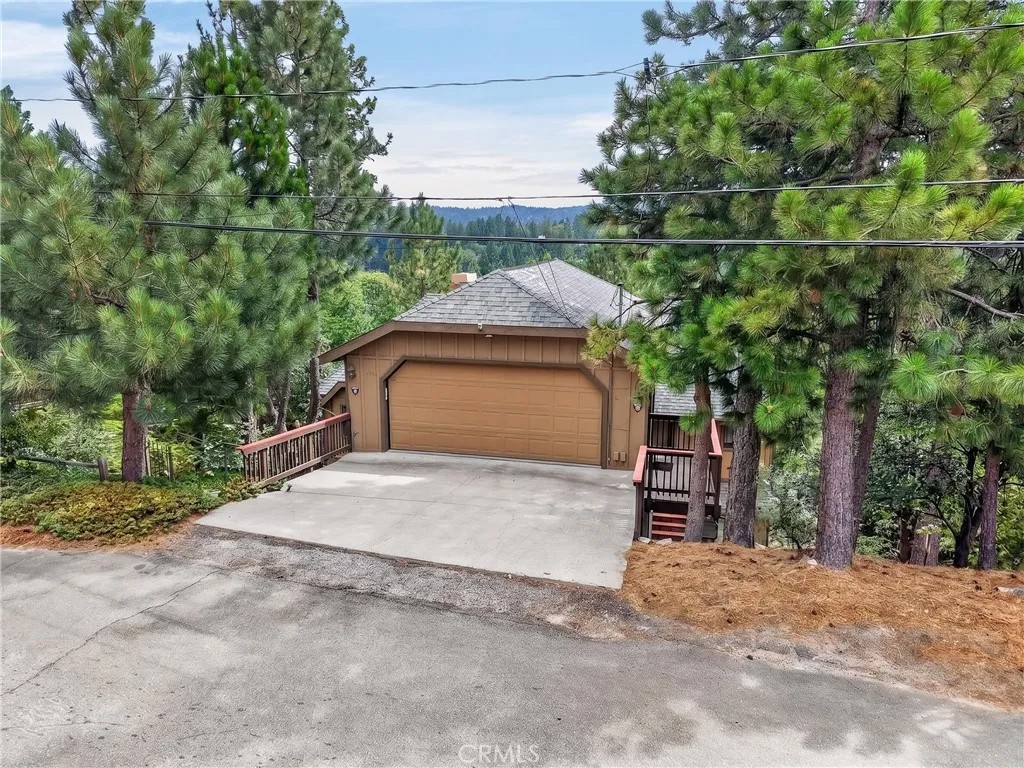 27779 West Shore