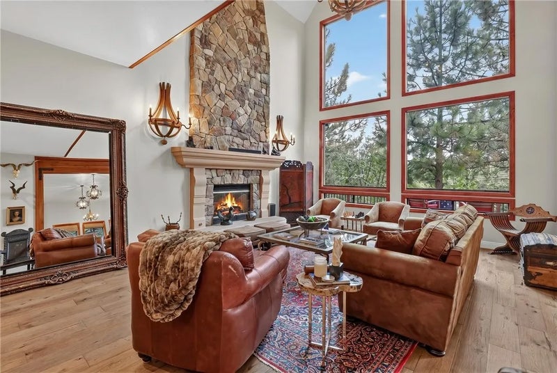 27779 West Shore