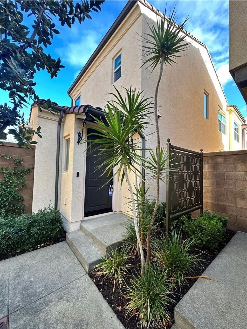 Photo of 123 Messenger, Irvine, CA 92618 (MLS # OC26063449)