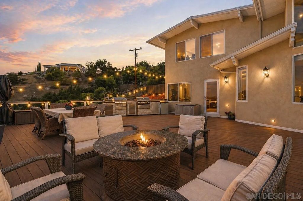 Photo of 1931 Vereda Ct, El Cajon, CA 92019 (MLS # 260010302)