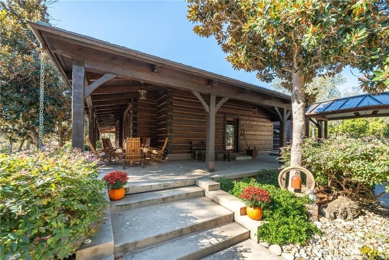 15900 El Camino Robles